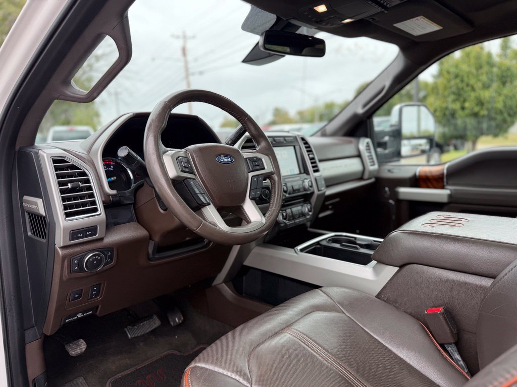 Used 2017 Ford F250 King Ranch w/ King Ranch Ultimate Package AWD/4WD image 13