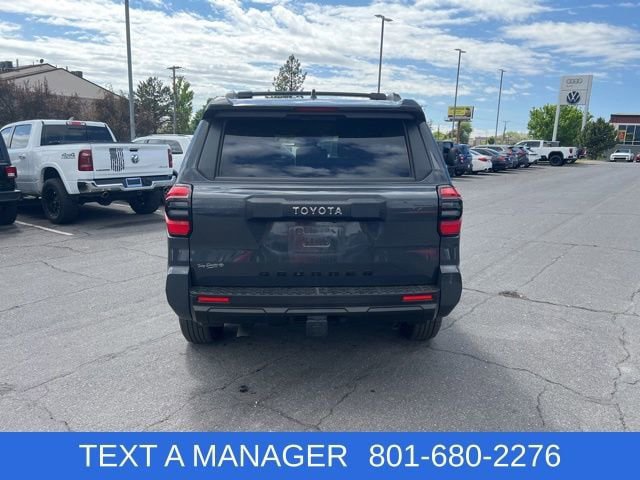 Used 2025 Toyota 4Runner SR5 AWD/4WD image 4