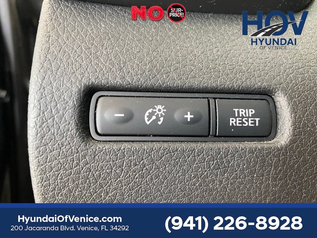 Used 2017 Nissan Rogue S FWD image 15
