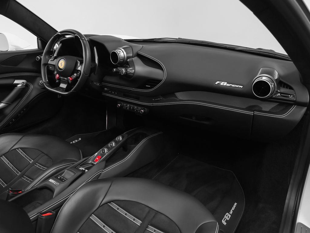 Certified 2022 Ferrari F8 Tributo RWD image 25