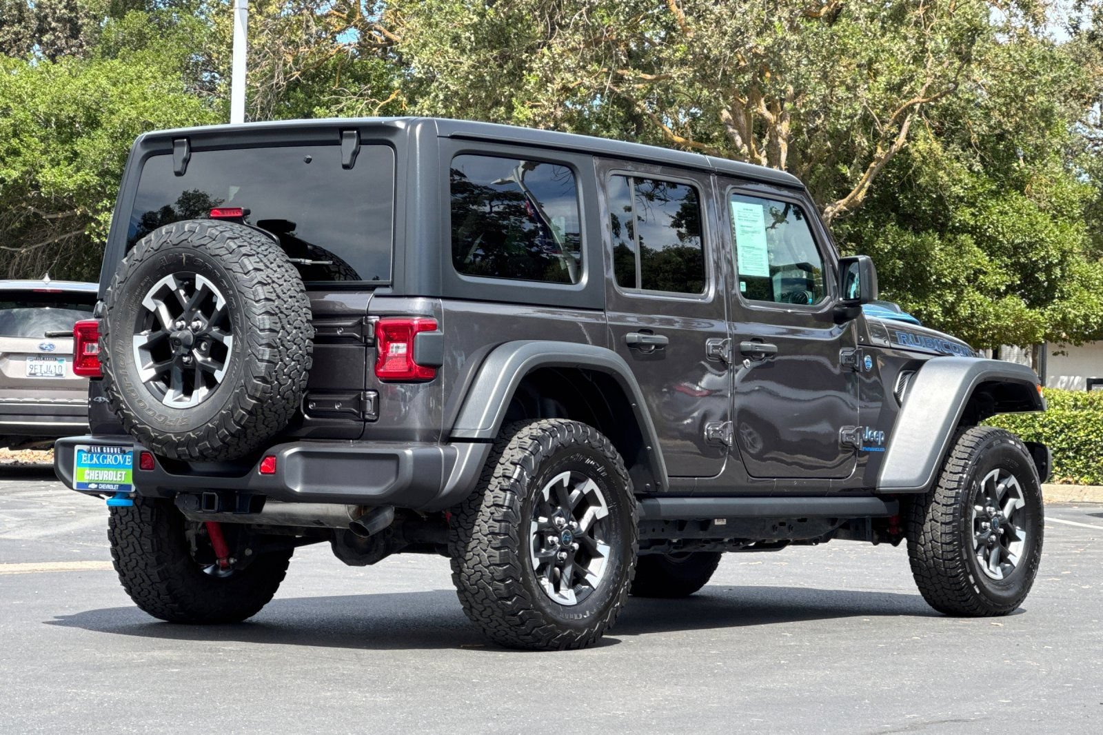 Used 2024 Jeep Wrangler Unlimited Rubicon 4xe AWD/4WD image 3