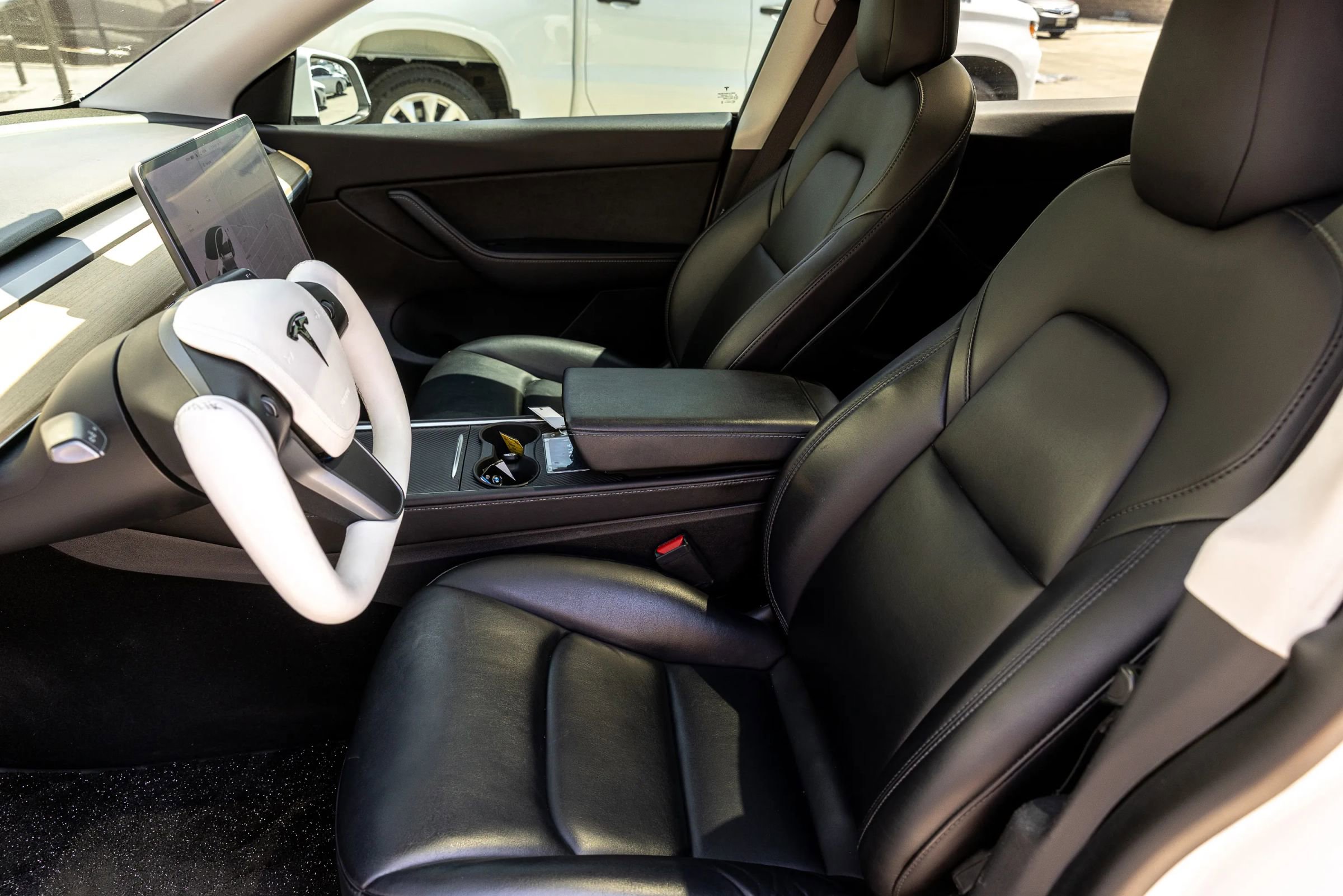 Used 2021 Tesla Model Y Long Range AWD/4WD image 16