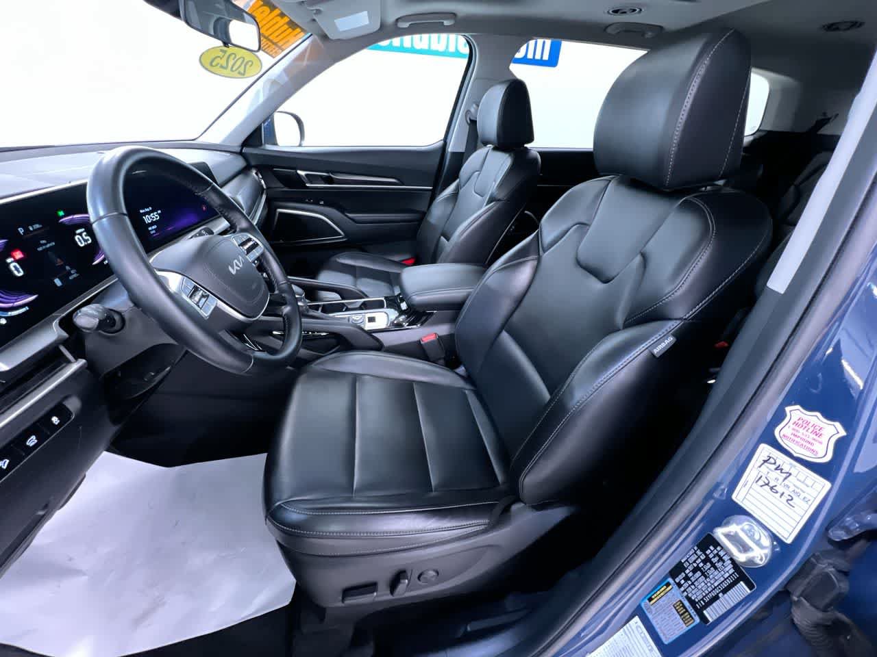 Used 2025 Kia Telluride S AWD/4WD image 14