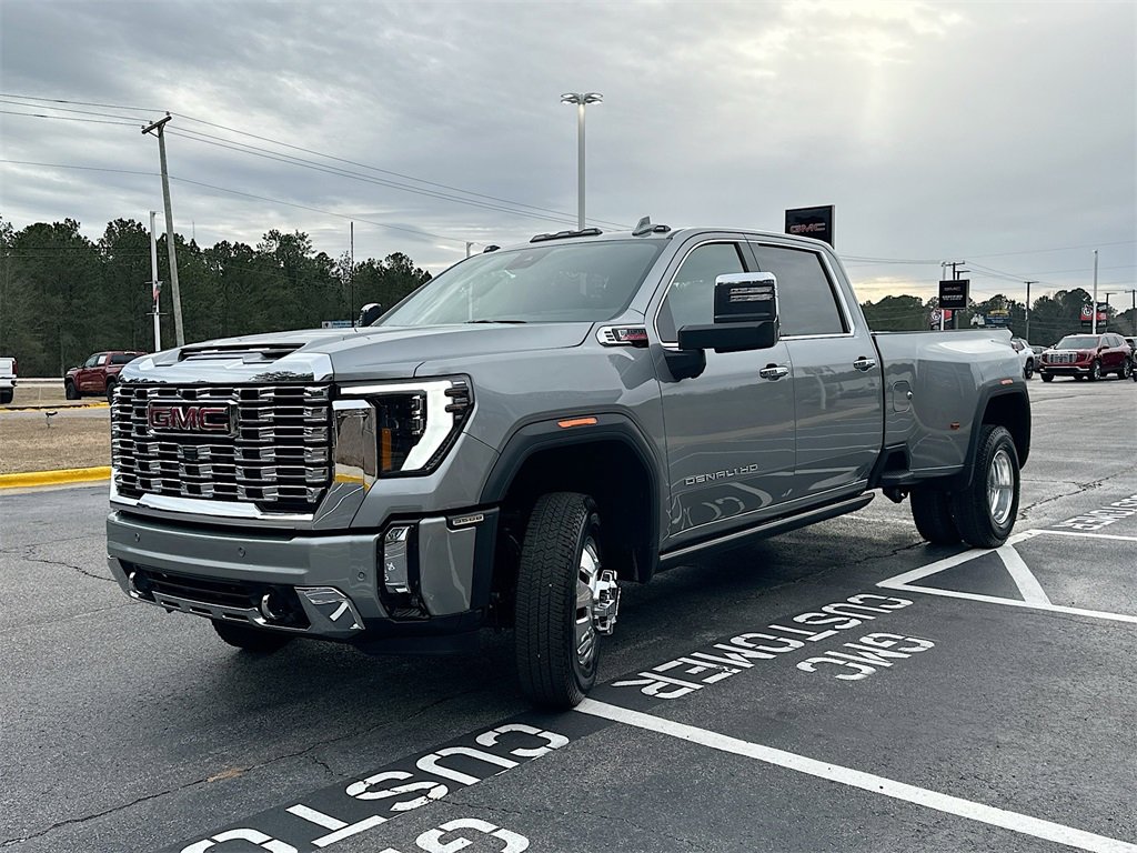 New 2026 GMC Sierra 3500 Denali w/ Denali Reserve Package image 2