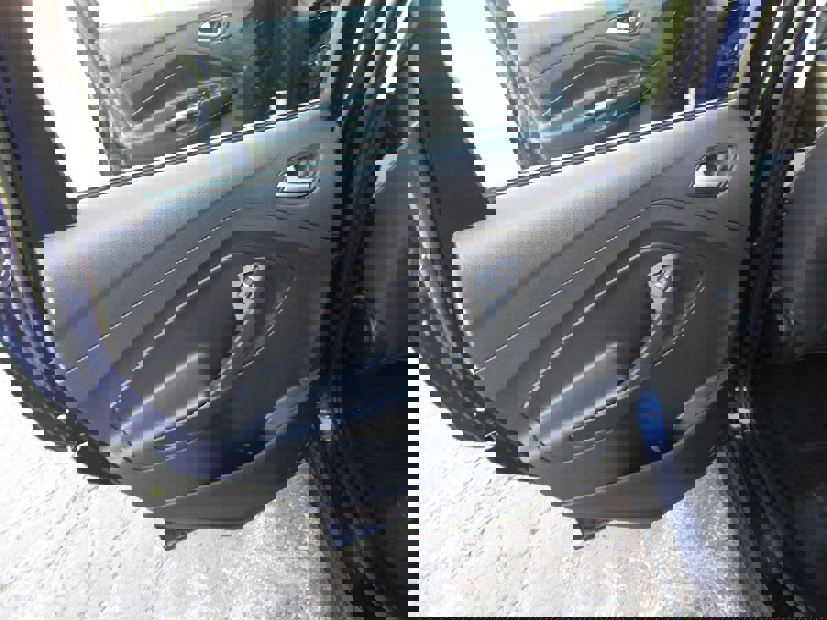 Used 2016 Ford C-MAX SE image 27