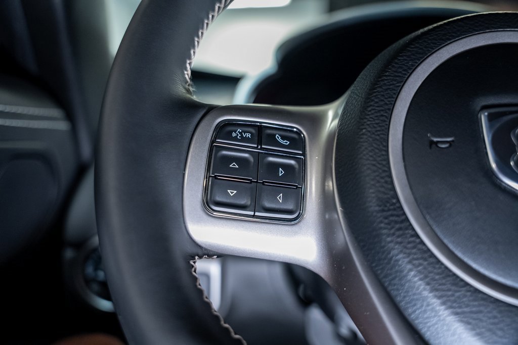 Used 2013 SRT Viper GTS w/ GTS Laguna Interior Pkg image 40