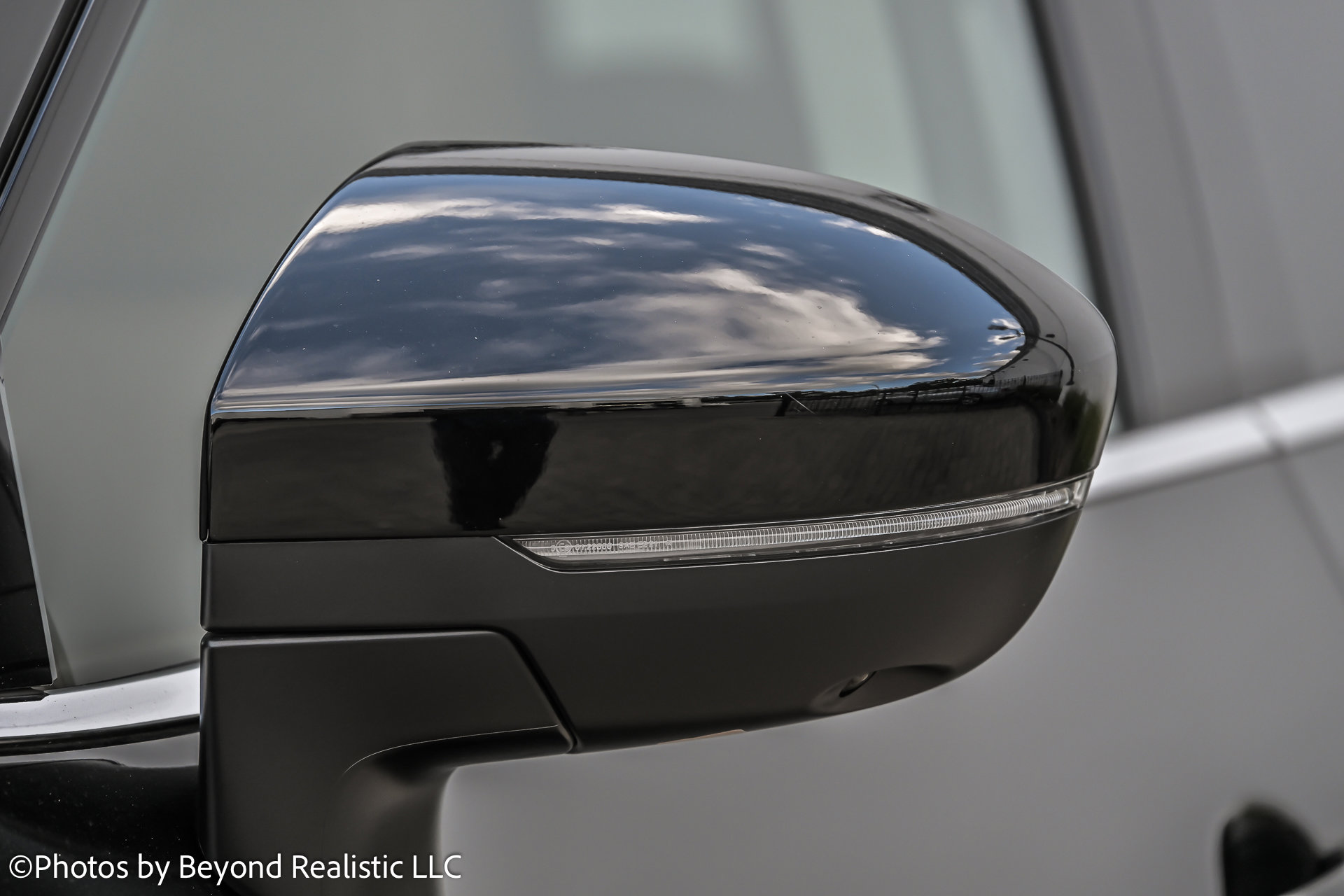 Used 2025 Nissan Pathfinder Platinum image 14