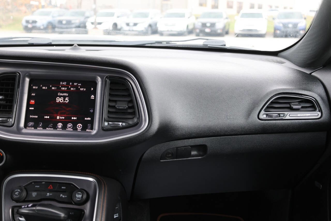 Used 2016 Dodge Challenger R/T Plus image 22