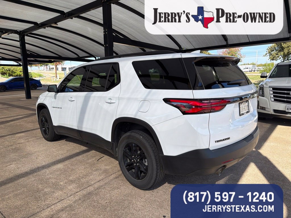 Used 2023 Chevrolet Traverse LS w/ Midnight/Sport Edition FWD image 5