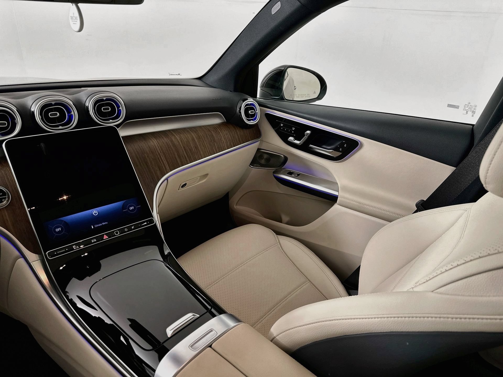 Certified 2026 Mercedes-Benz GLC 300 4MATIC image 26