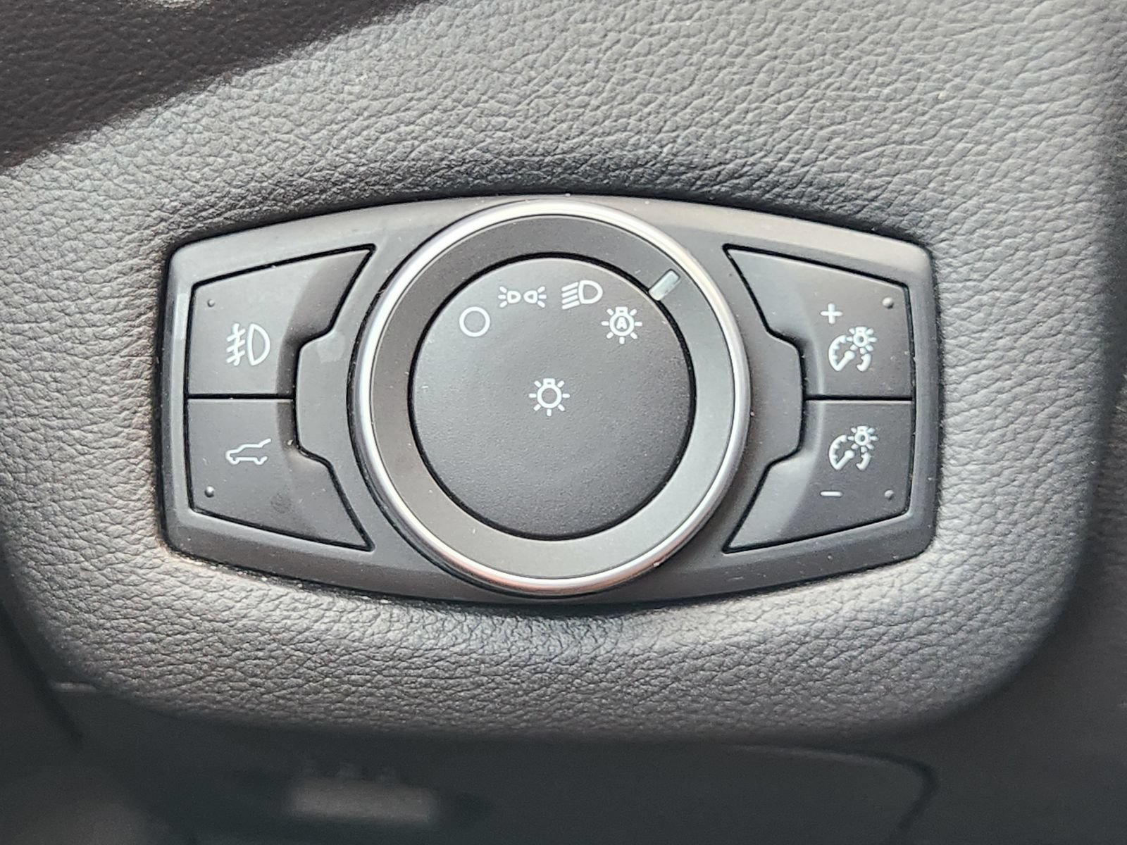 Used 2019 Ford Escape SE FWD image 23
