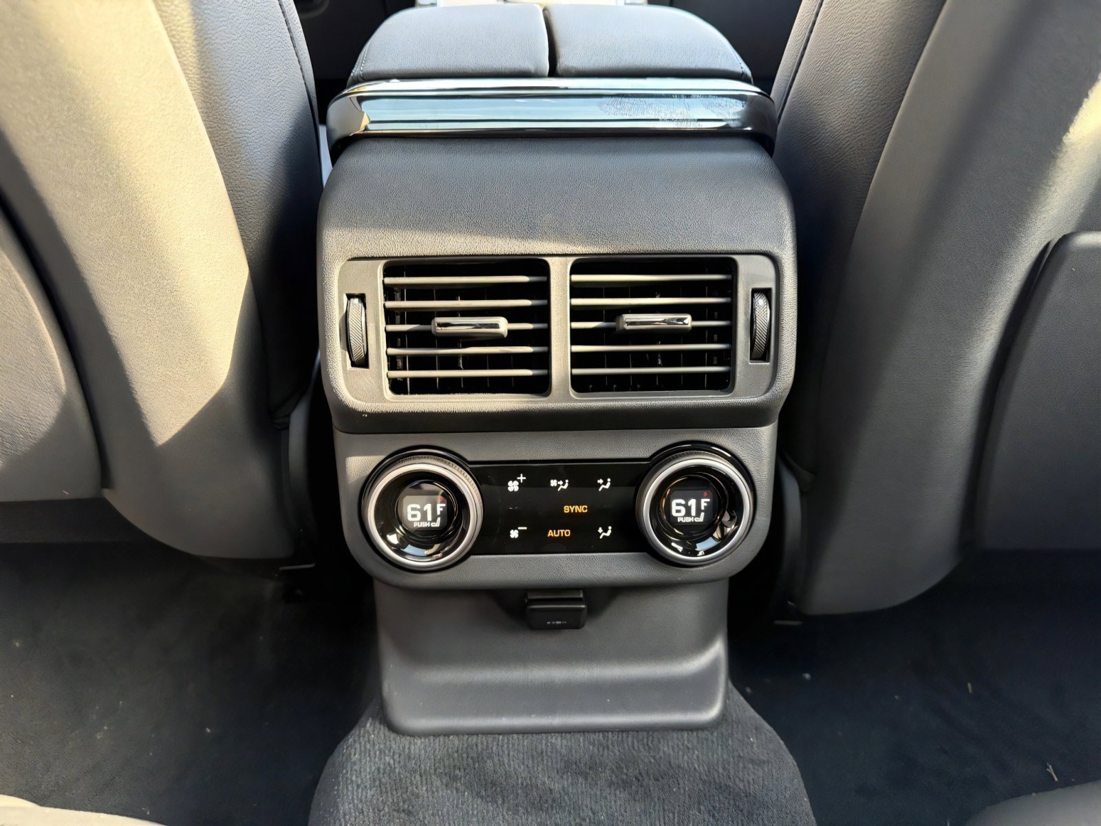 New 2026 Land Rover Range Rover Velar S image 15