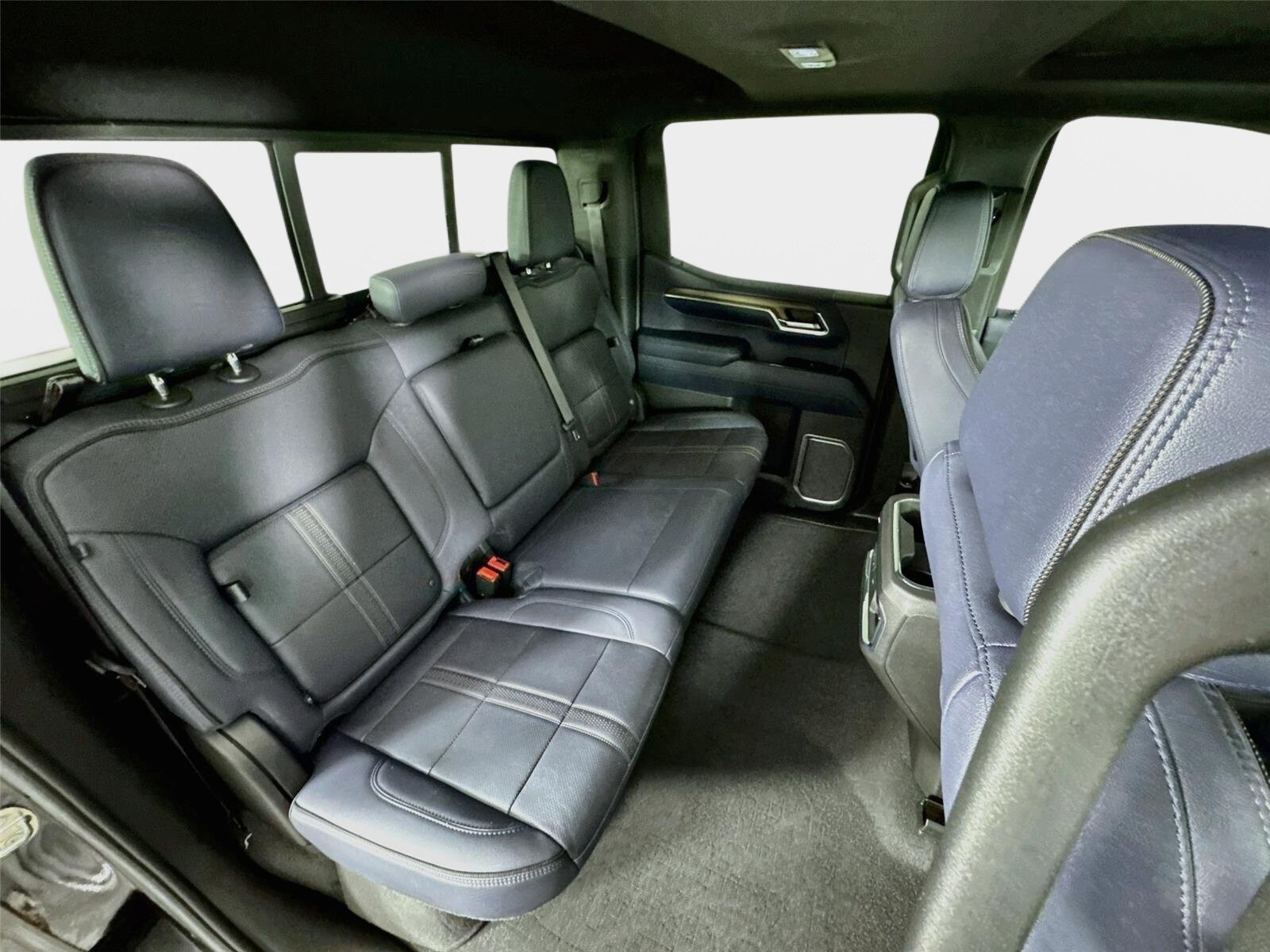 Certified 2024 Chevrolet Silverado 1500 High Country w/ High Country Premium Package AWD/4WD image 28
