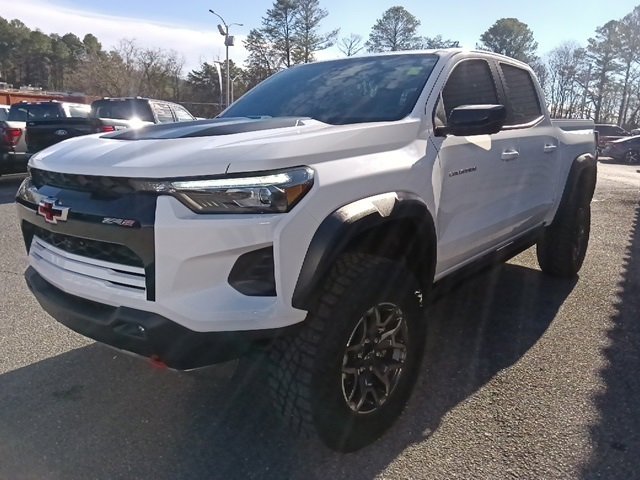Used 2024 Chevrolet Colorado ZR2 w/ ZR2 Convenience Package III image 7