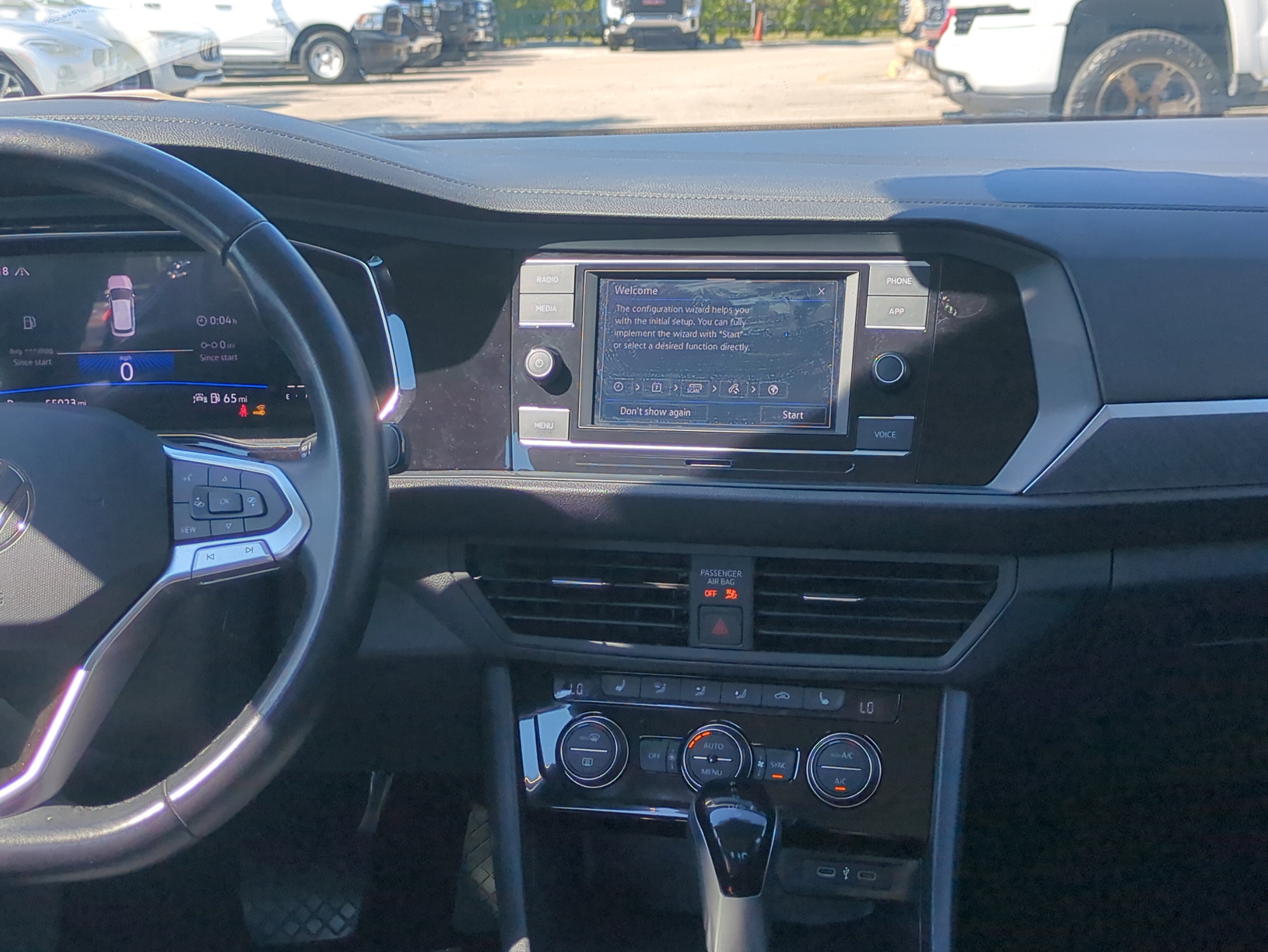 Used 2024 Volkswagen Jetta SE image 17