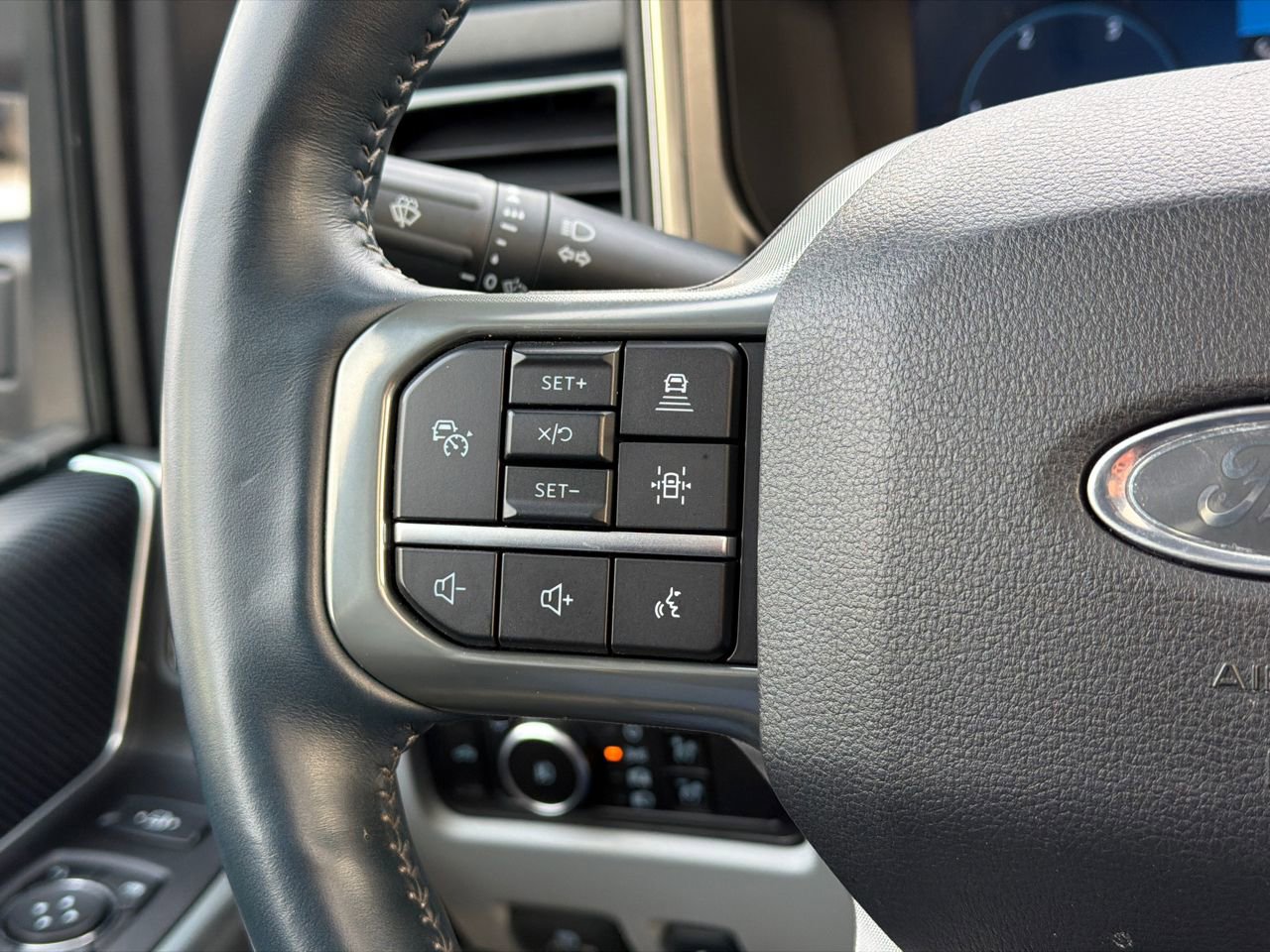 Used 2024 Ford F250 Limited w/ FX4 Off-Road Package image 27