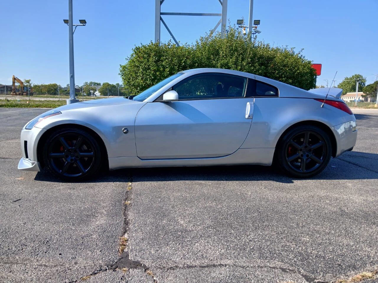 Used 2005 Nissan 350Z Base 2dr Coupe image 4