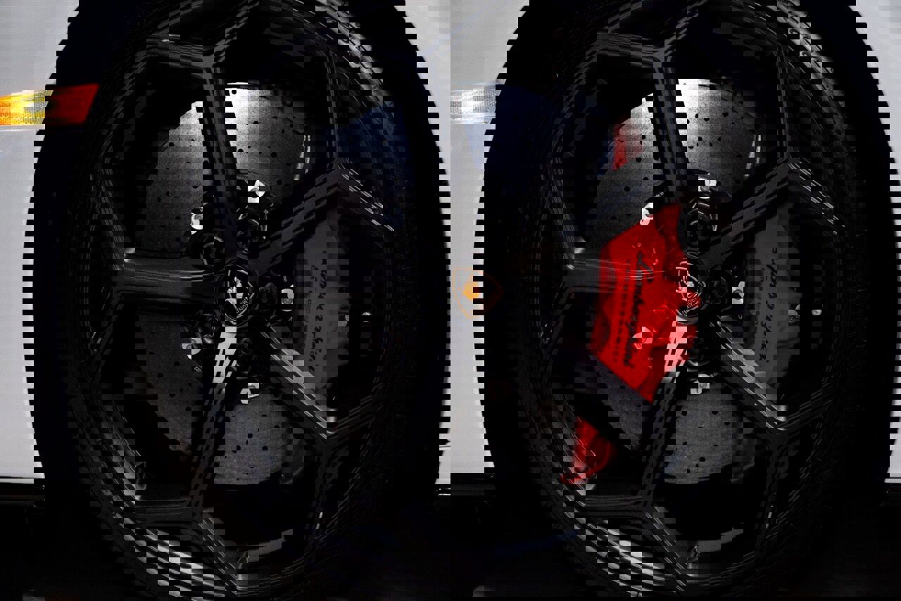 Used 2023 Lamborghini Huracan EVO image 15