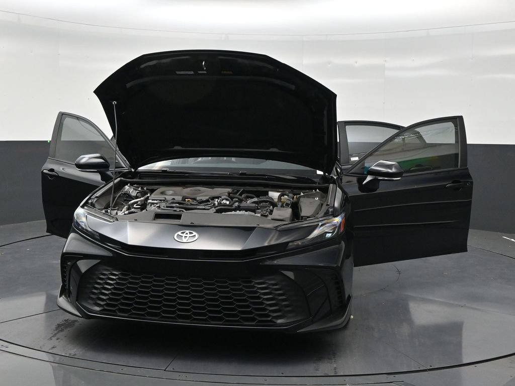 Used 2025 Toyota Camry SE FWD image 32