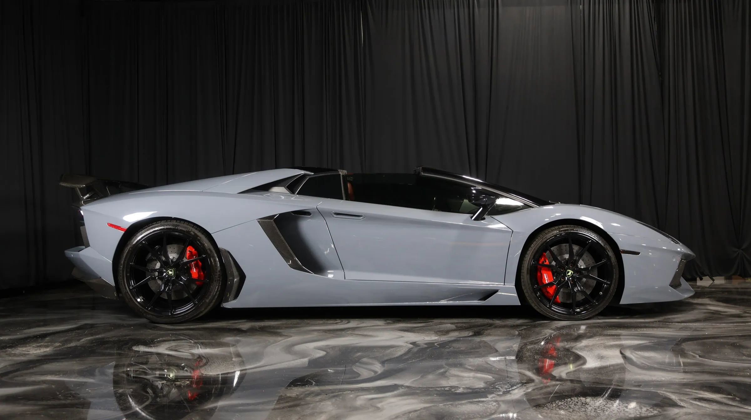 Used 2014 Lamborghini Aventador LP 700-4 image 6