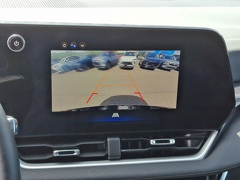 Used 2025 Chevrolet Equinox LT AWD/4WD image 18