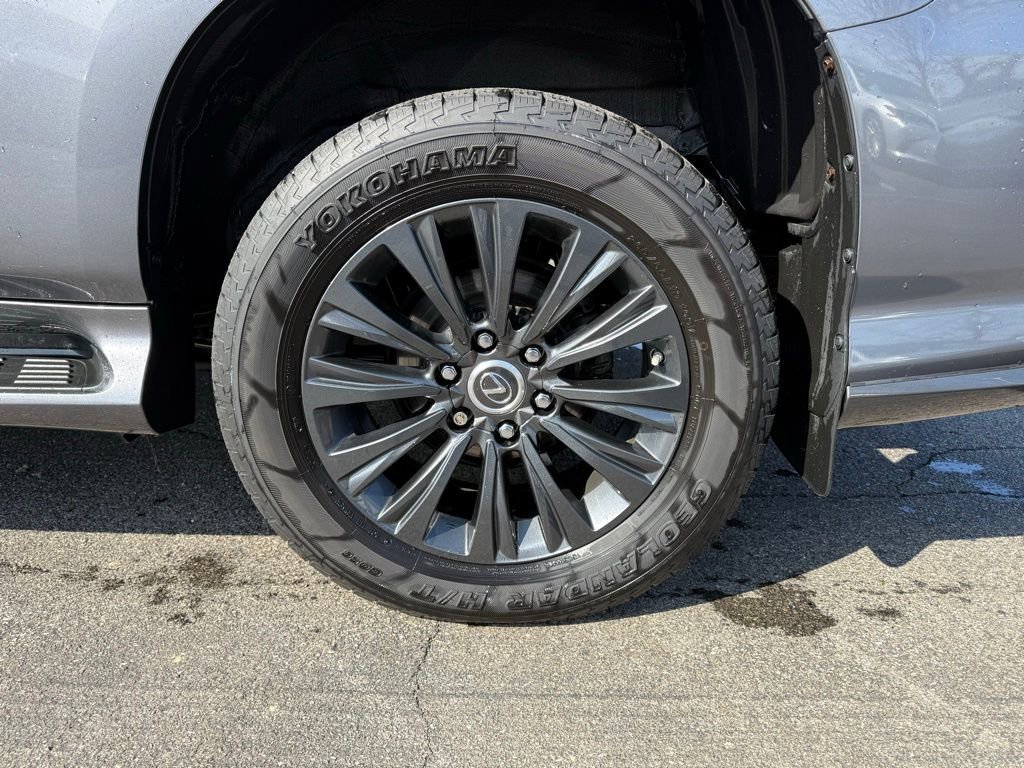 Used 2023 Lexus GX 460 Premium w/ Accessory Package image 27