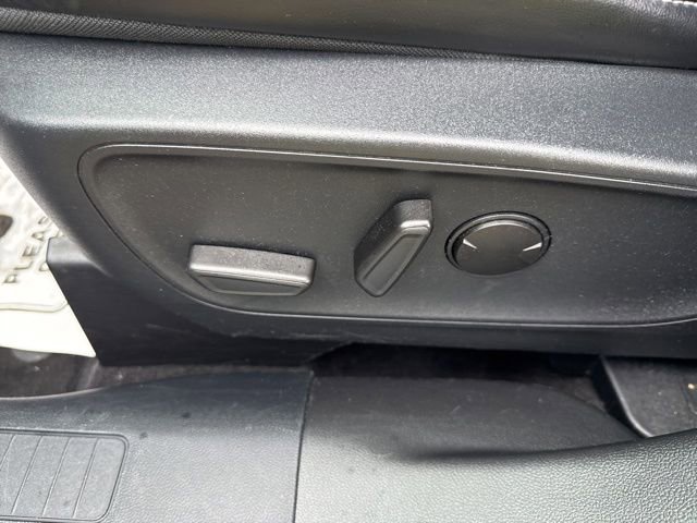 Used 2024 Ford Escape Platinum AWD/4WD image 31
