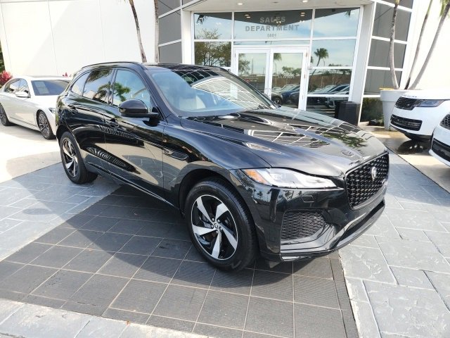 Used 2025 Jaguar F-PACE R-Dynamic S image 2