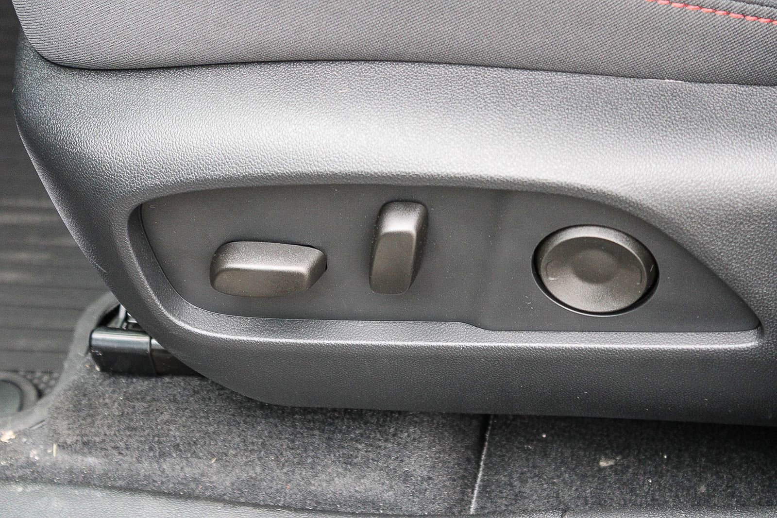 New 2026 Chevrolet Equinox RS w/ Convenience Package III FWD image 21