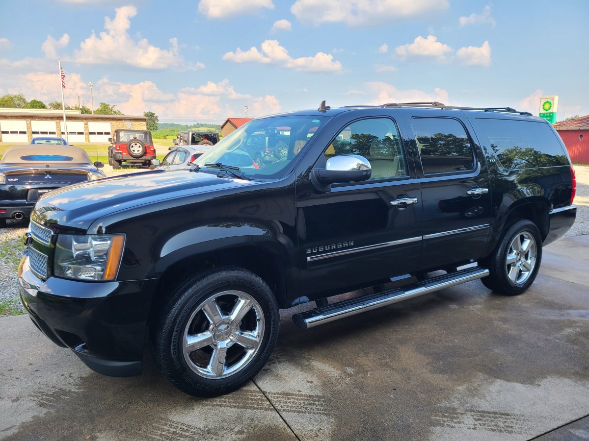 Used 2013 Chevrolet Suburban LTZ image 1