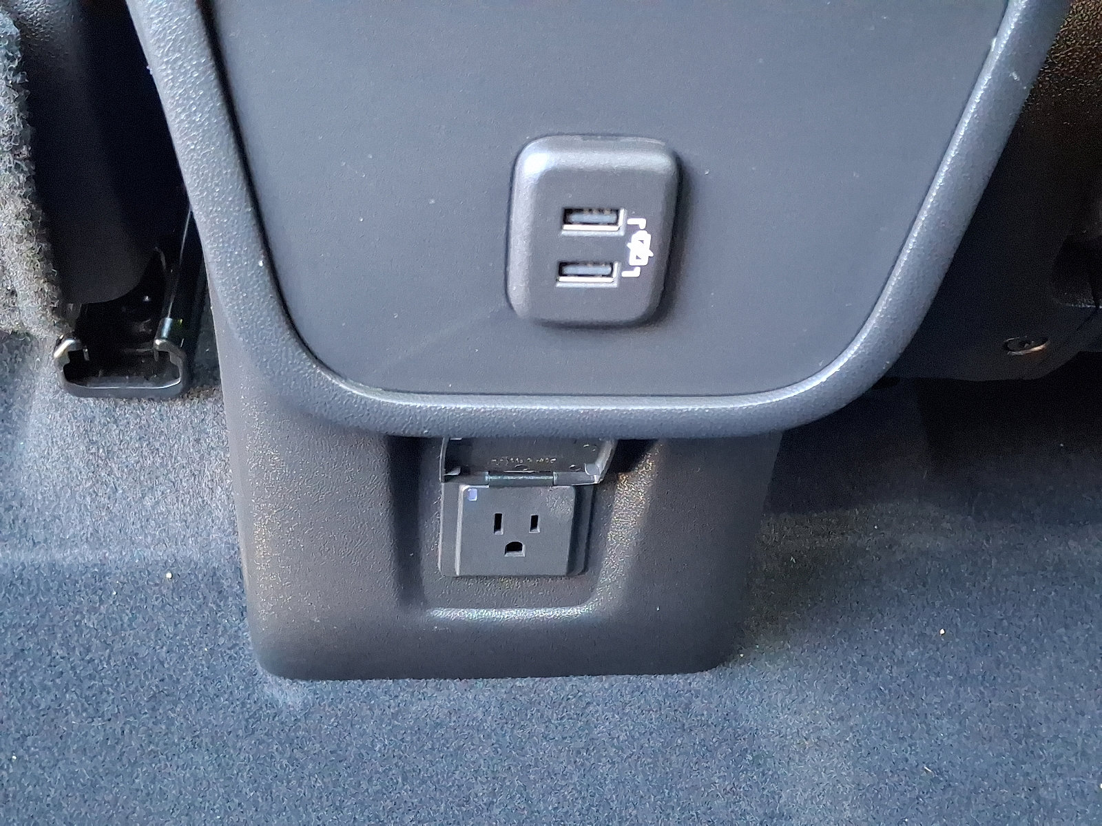 Used 2022 GMC Terrain SLT w/ Infotainment Package II image 11