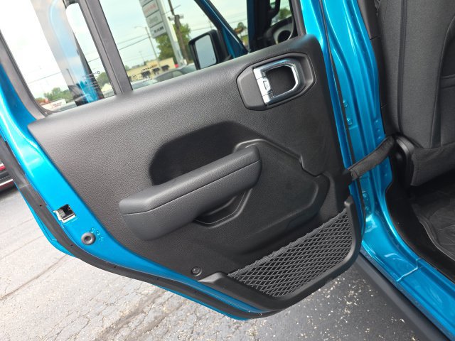 Used 2024 Jeep Wrangler Unlimited AWD/4WD image 28