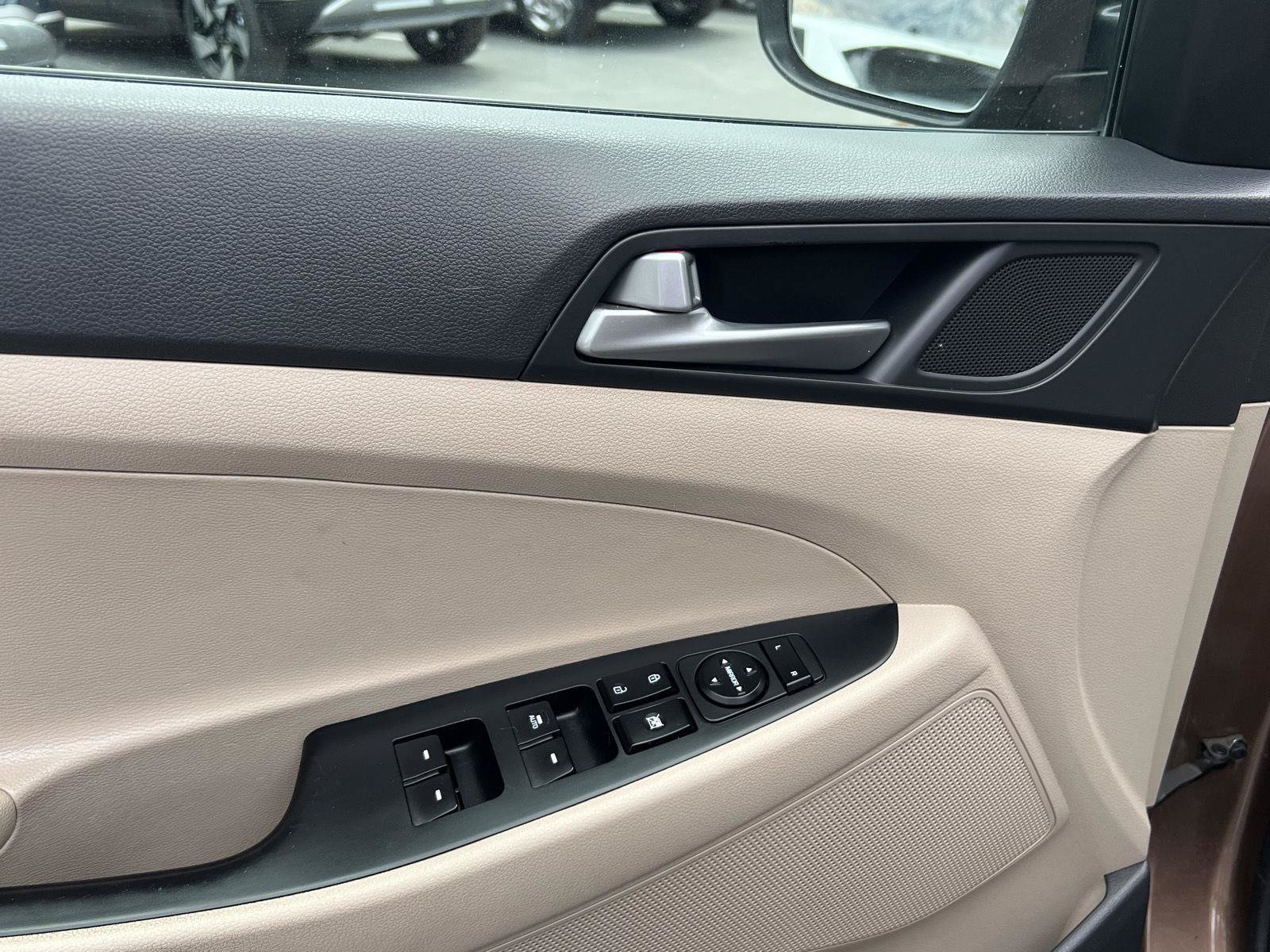 Used 2017 Hyundai Tucson Sport AWD/4WD image 30