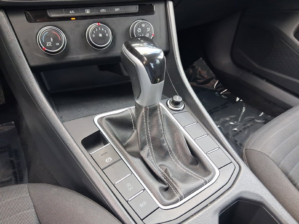 Certified 2024 Volkswagen Jetta S FWD image 17