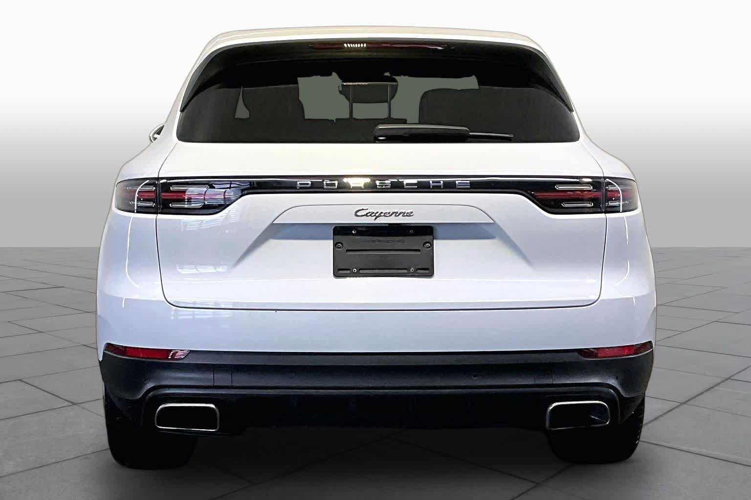Used 2021 Porsche Cayenne AWD/4WD image 5