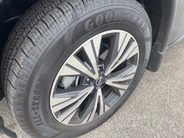 Used 2023 Nissan Rogue SV w/ SV Premium Package image 4