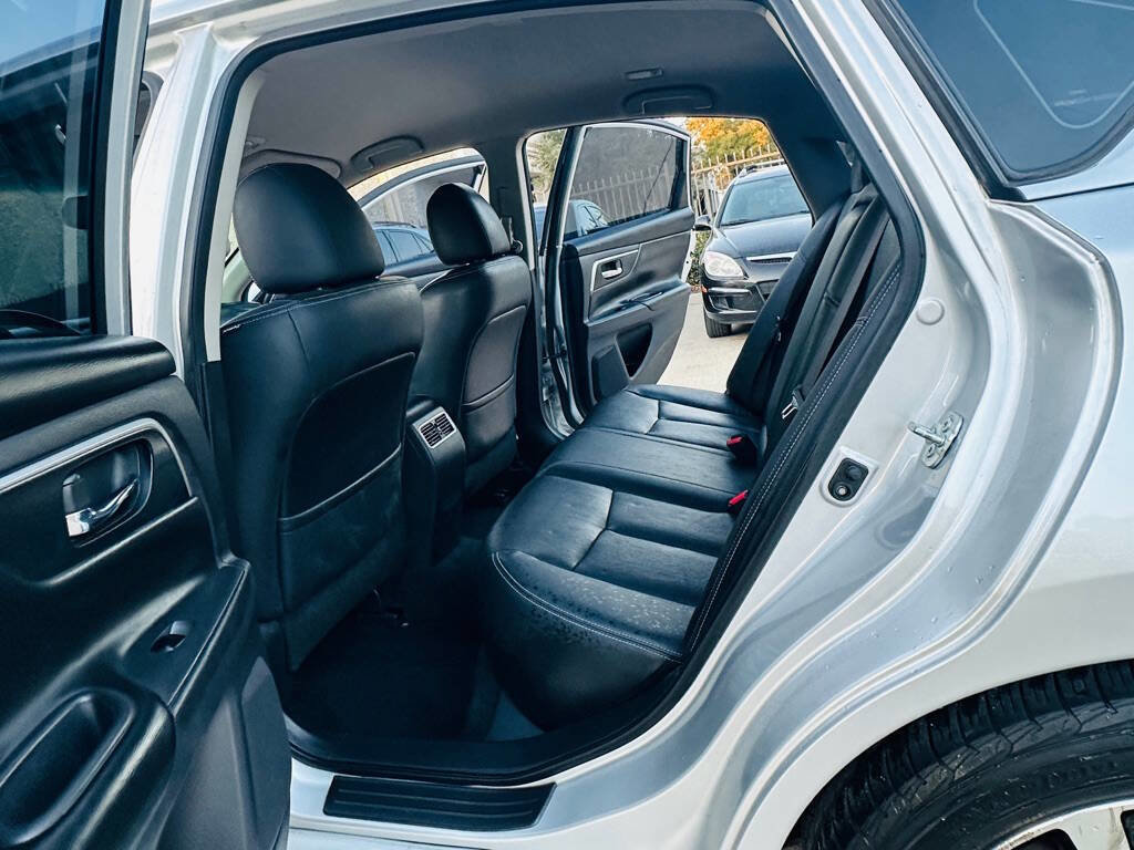 Used 2018 Nissan Altima 2.5 SL FWD image 17