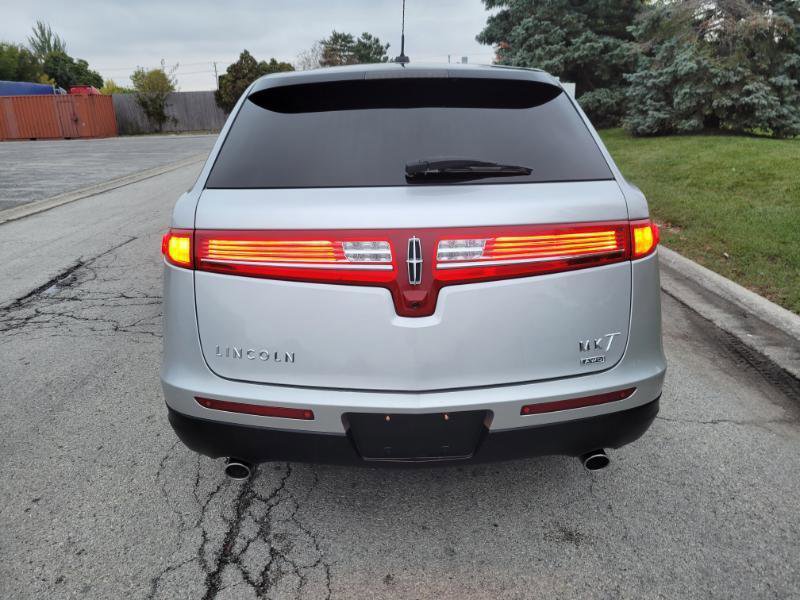 Used 2013 Lincoln MKT Limo AWD image 10