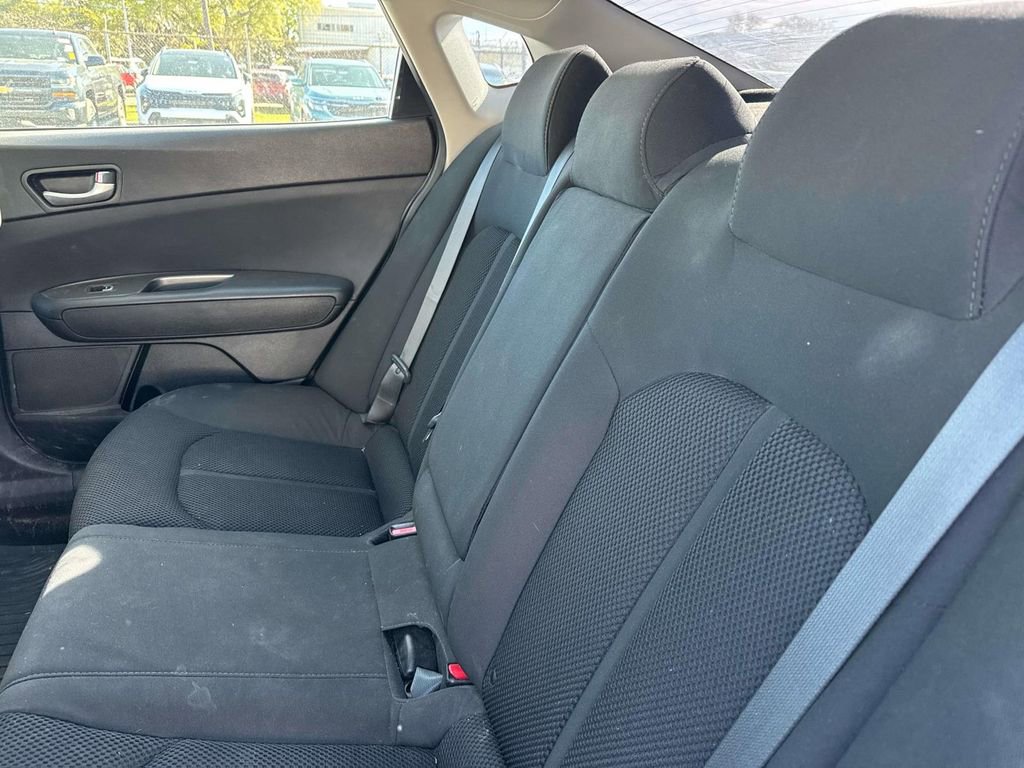 Used 2019 Kia Optima LX image 9