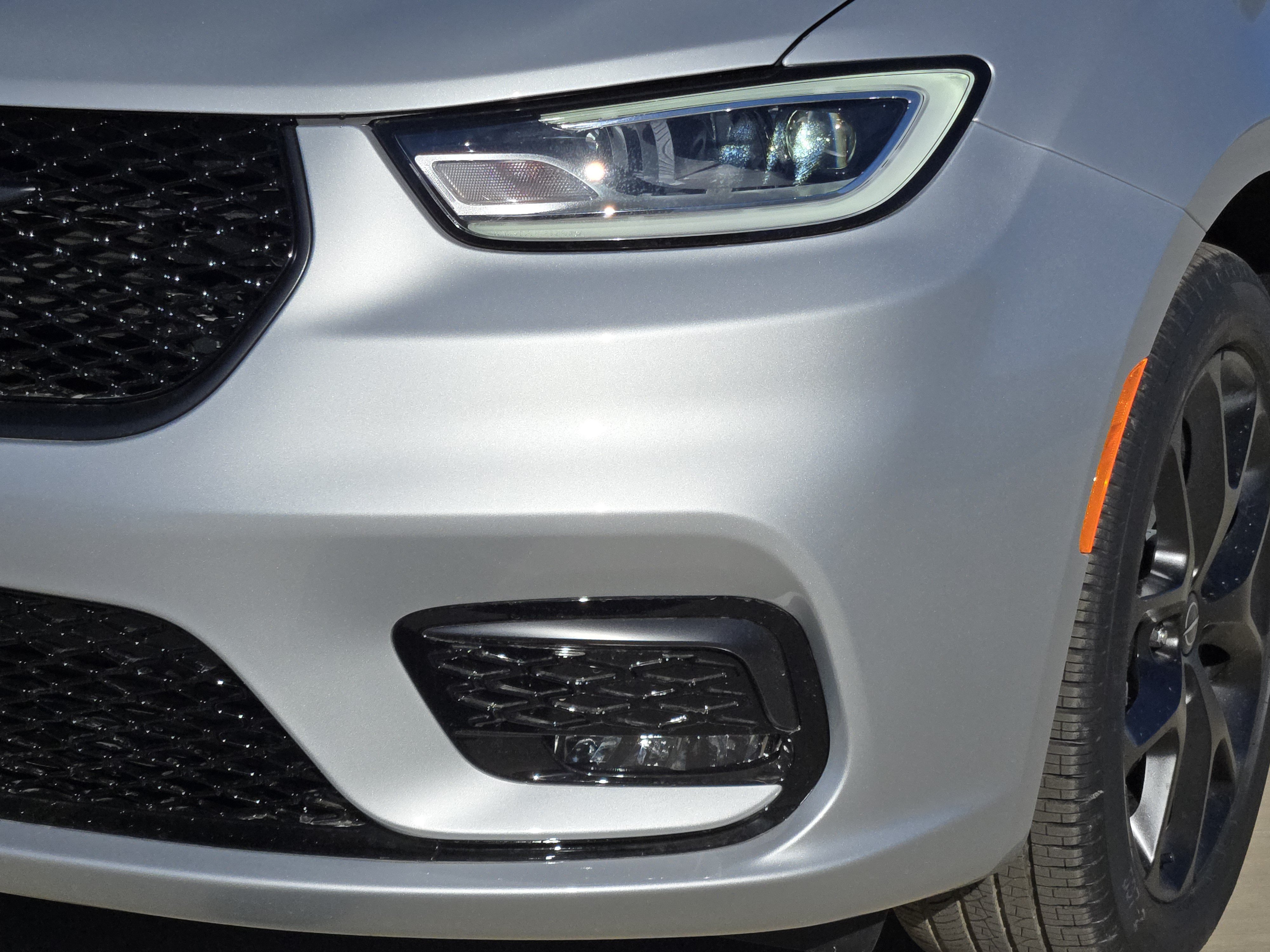 New 2026 Chrysler Pacifica Limited w/ S Appearance Package FWD image 6