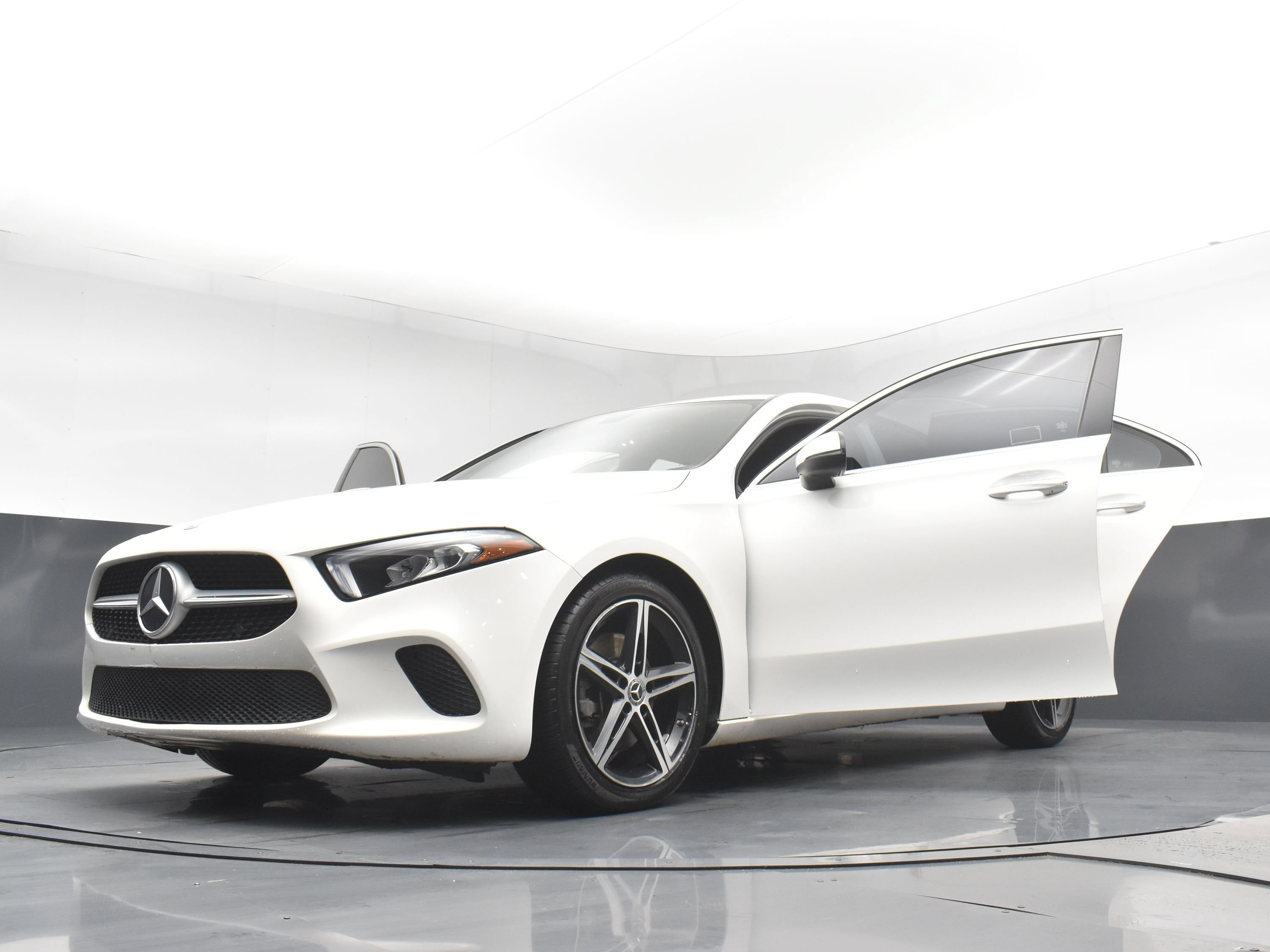 Used 2022 Mercedes-Benz A 220 4MATIC w/ Premium Package Lite image 31