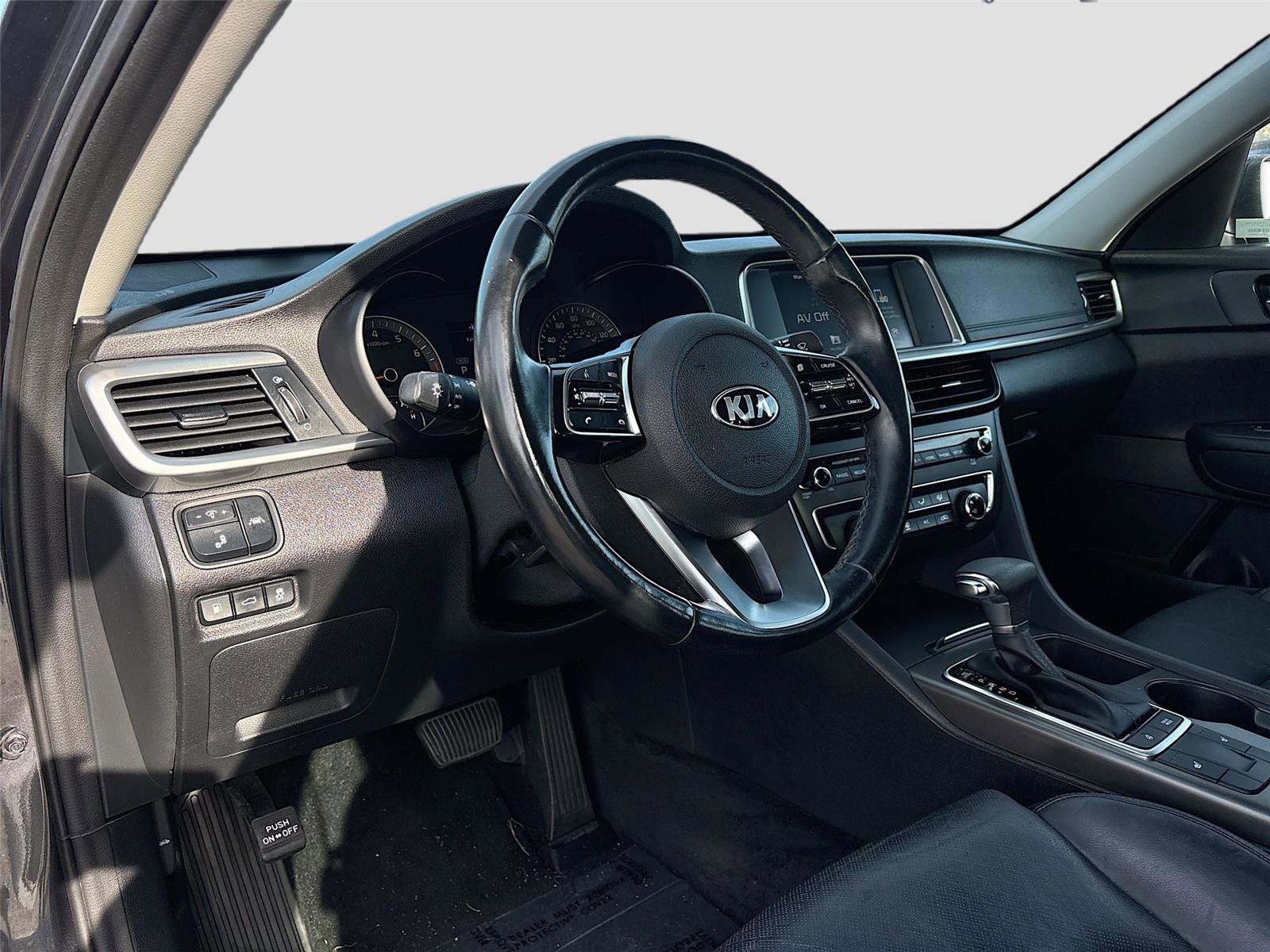 Used 2020 Kia Optima SE image 9