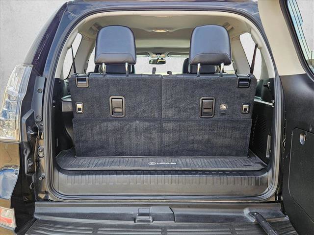 Used 2017 Lexus GX 460 image 6