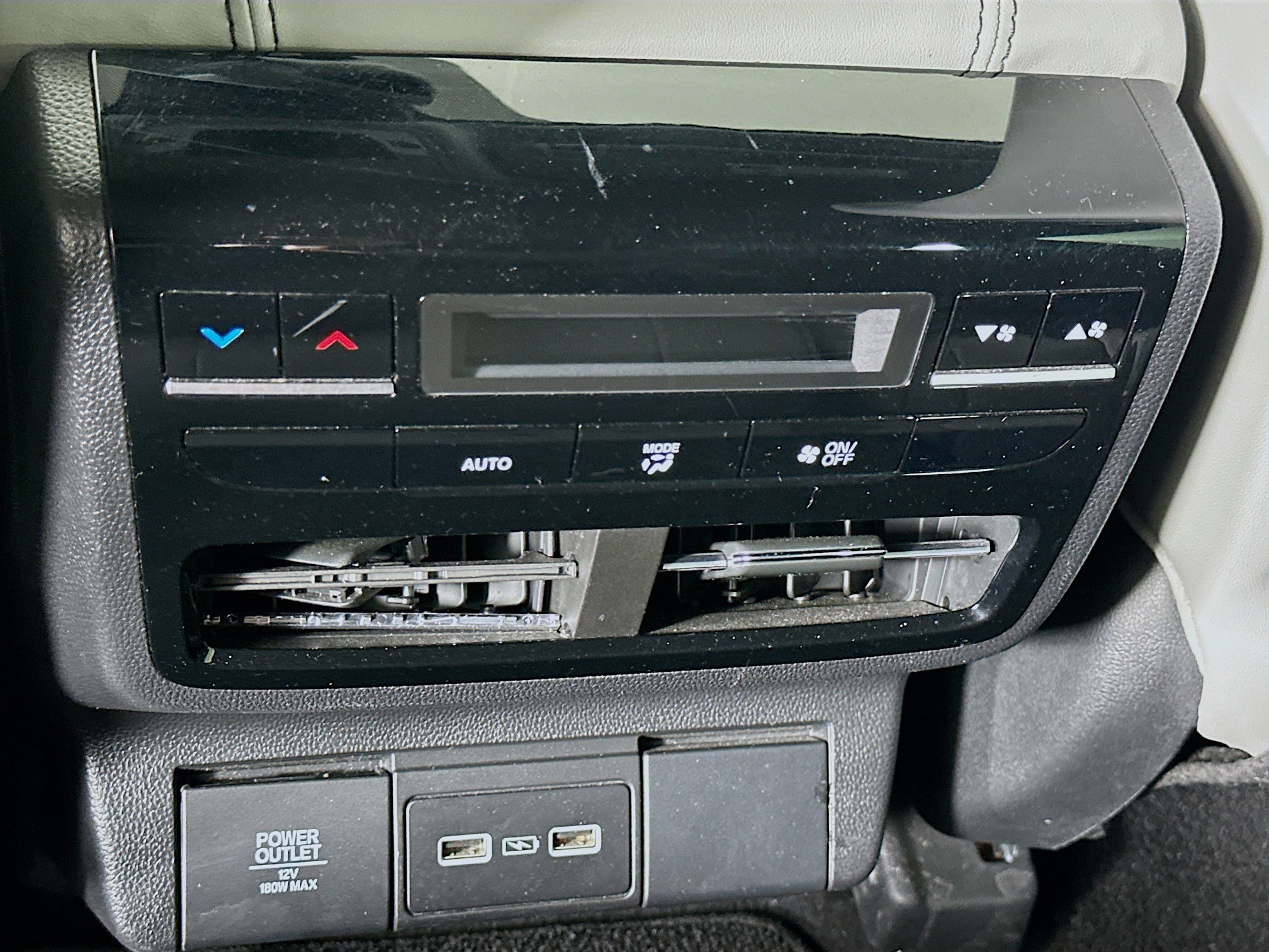 Used 2023 Acura MDX SH-AWD w/ Technology Package image 28