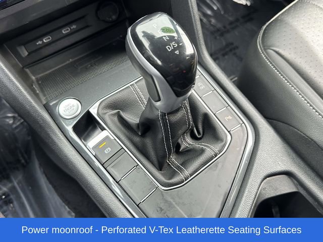 Used 2022 Volkswagen Tiguan SE R-Line image 7