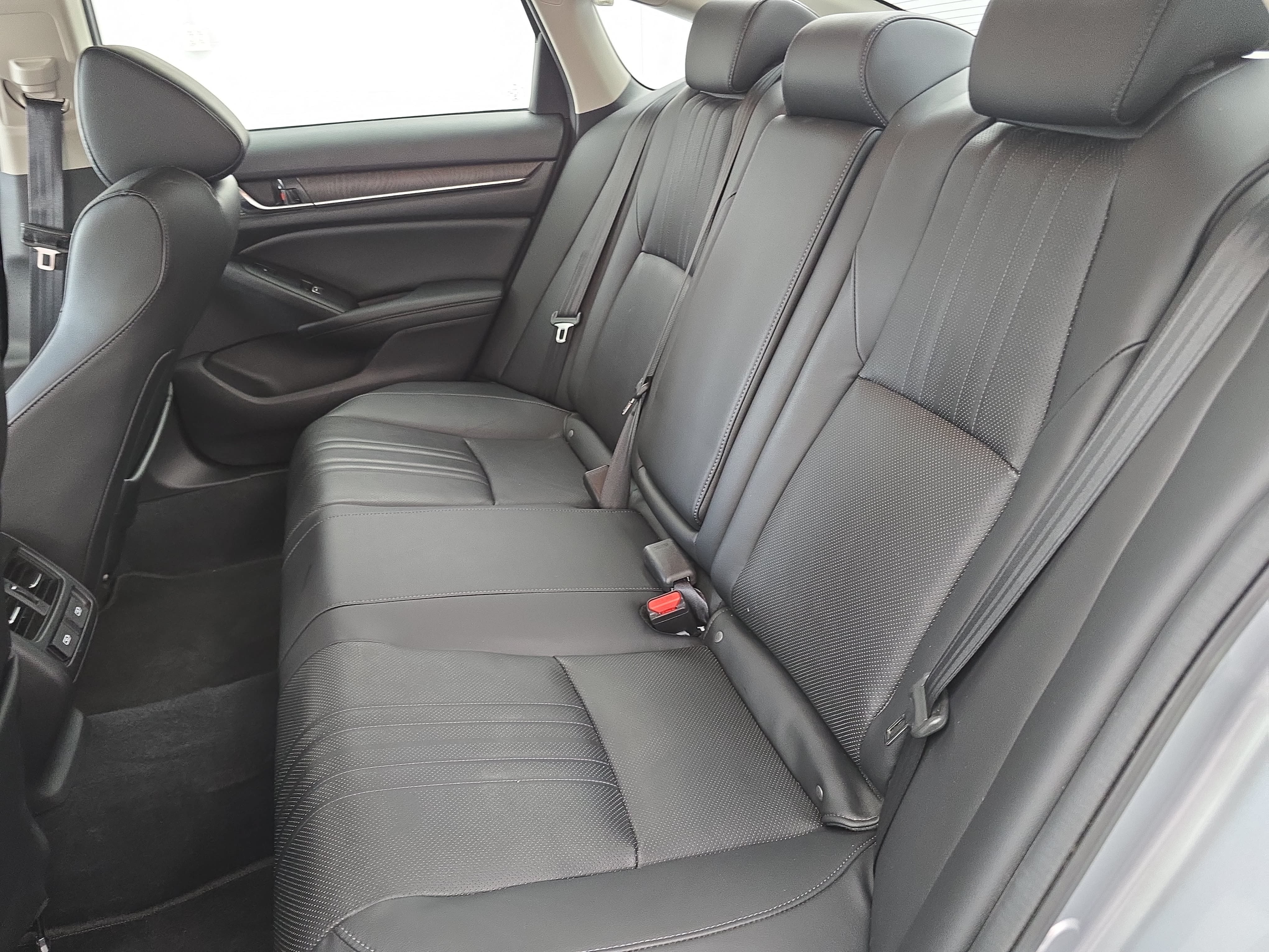 Used 2022 Honda Accord Touring image 13