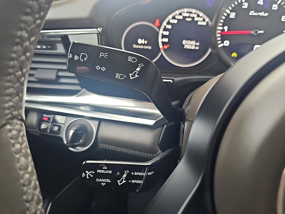 Used 2020 Porsche Panamera Turbo w/ Sport Package image 23