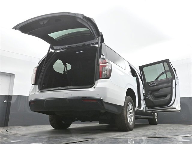 Used 2024 Chevrolet Suburban LT image 56
