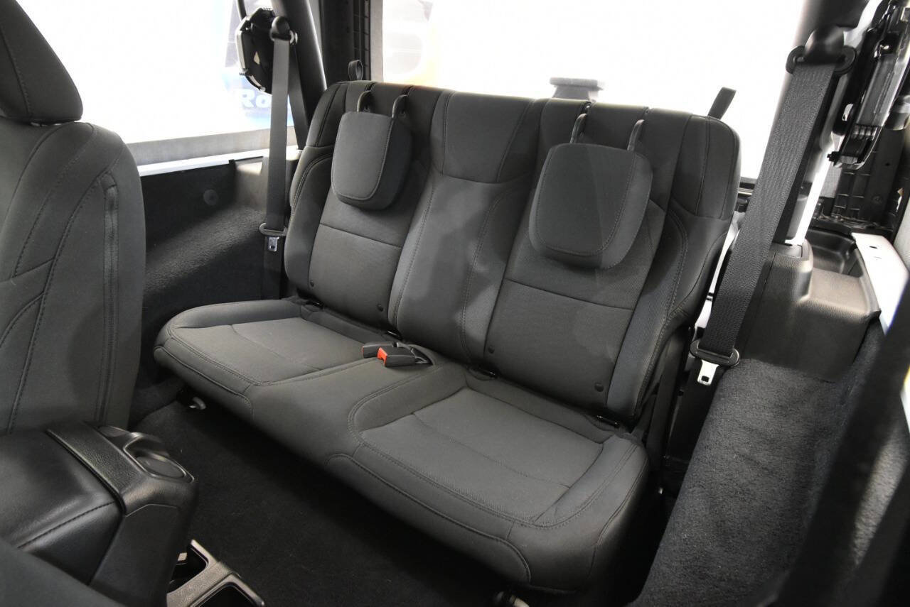 Used 2021 Jeep Wrangler Sport AWD/4WD image 14