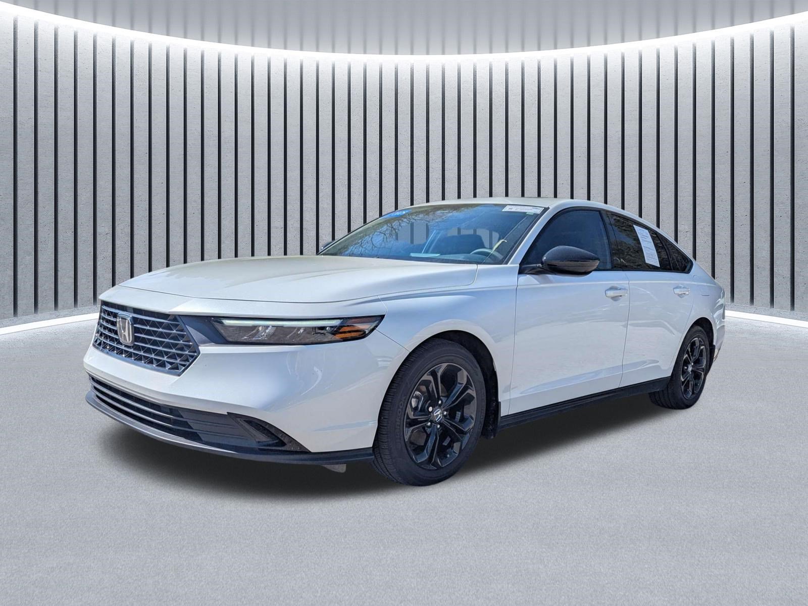 Certified 2025 Honda Accord SE image 10